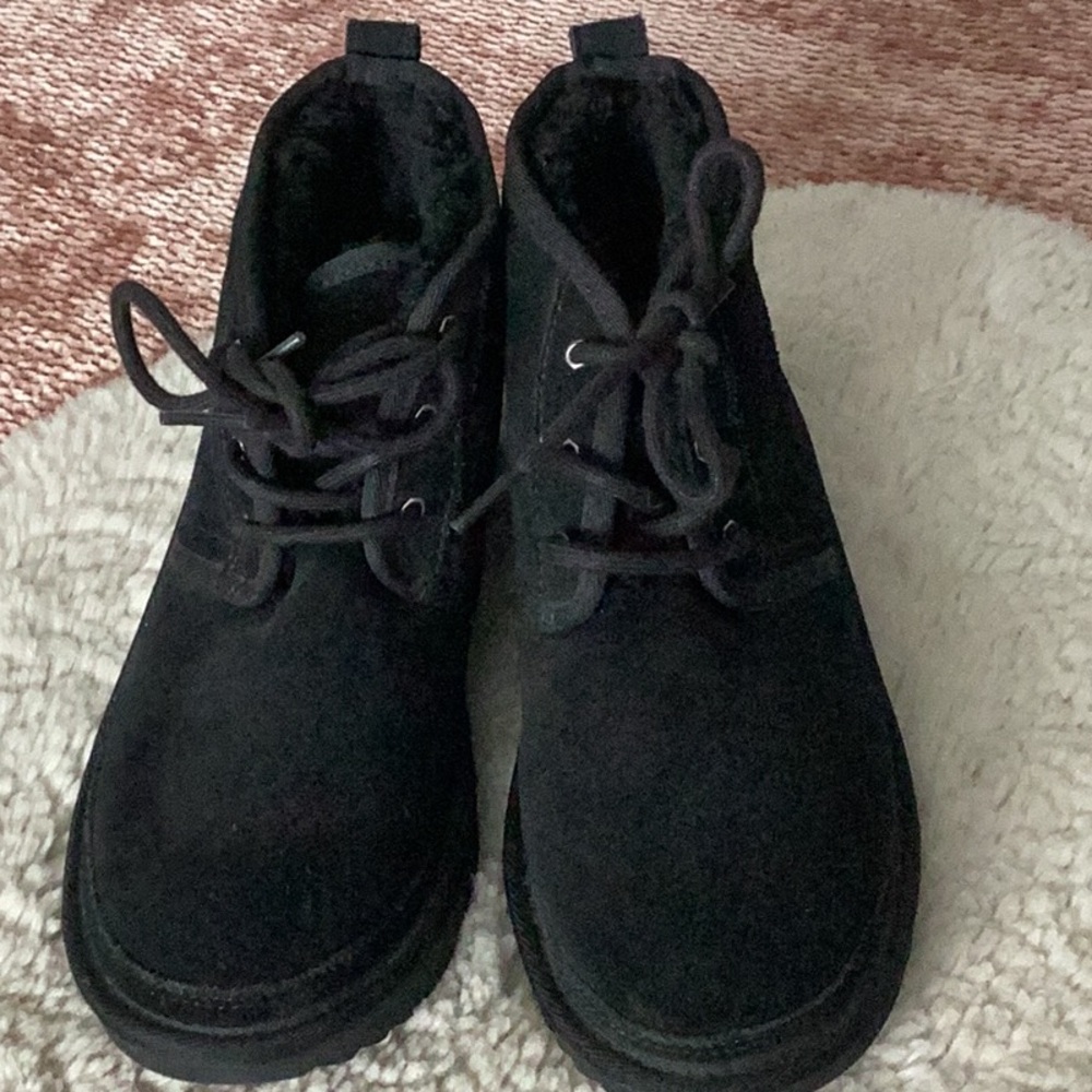 EUC UGG Neumel Boot